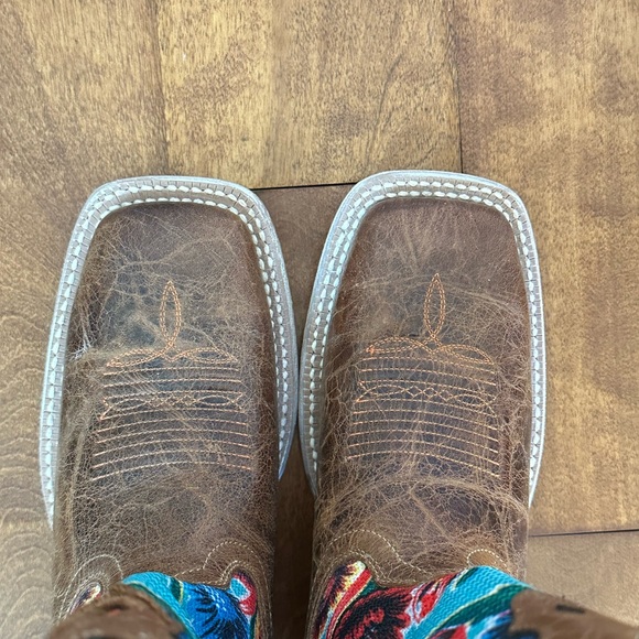 ARIAT Floral Textile Circuit Champion Boots - Picture 4 of 4